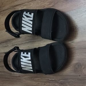 Black Nike Velcro Sandals